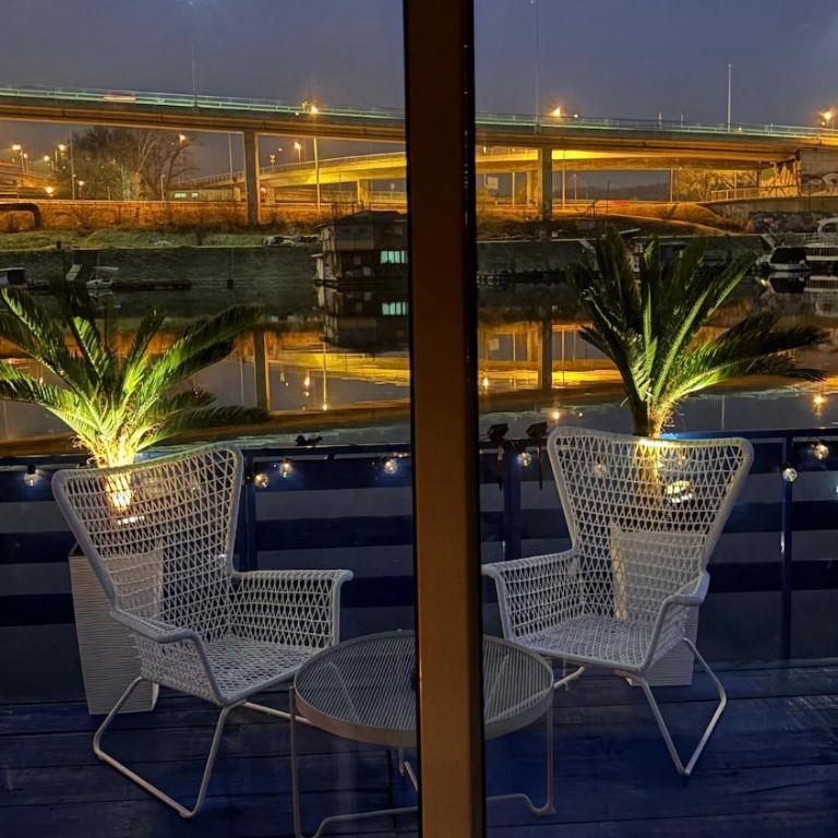 Oh, Mon Bateau! No running water, bez tekuce vode - One-Bedroom Chalet - 28