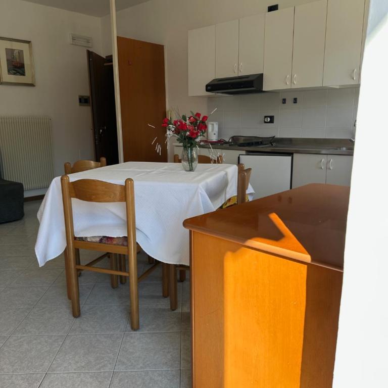 La Lanterna - One-Bedroom Apartment - 21