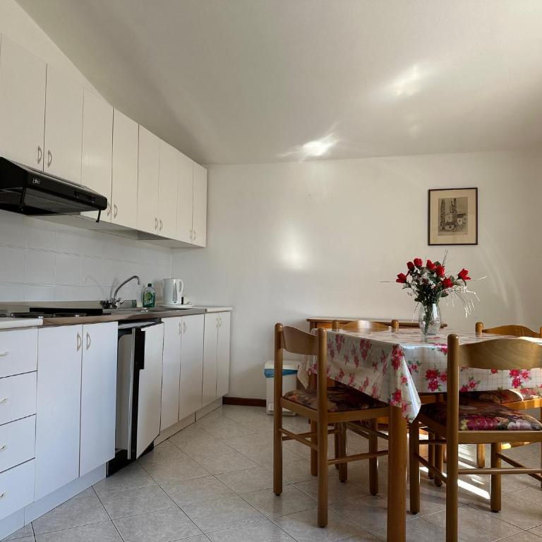 La Lanterna - One-Bedroom Apartment - 35