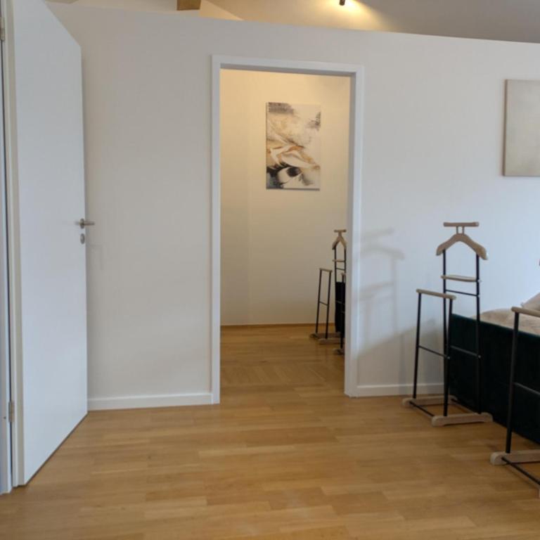 Munich Large Apartment 145 qm and 5 Bedrooms with Roof Terrace in centrally located 1 to 14 Guests - Five-Bedroom Apartment - 16