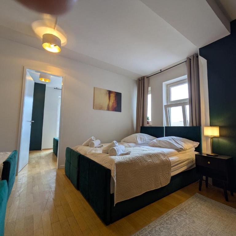 Munich Large Apartment 110 qm, 3 Bedrooms and very Central 1-12 Guests - Three-Bedroom Apartment - 20