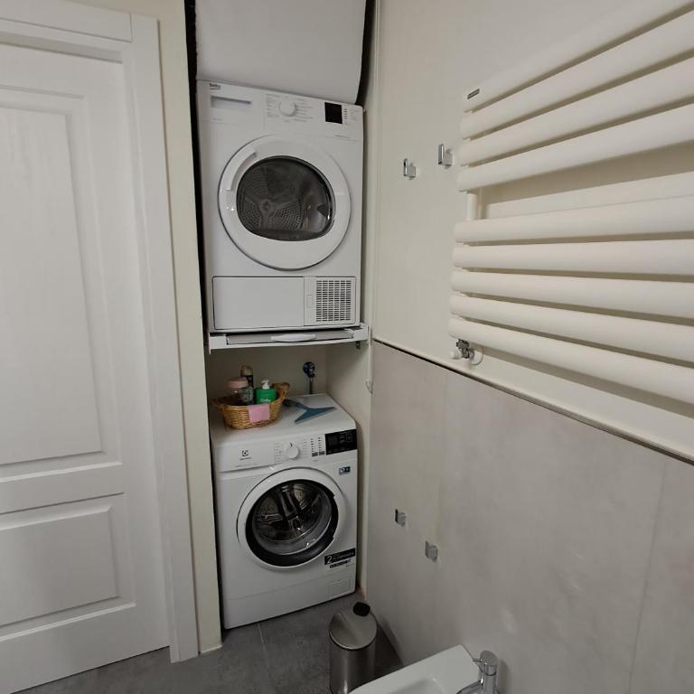 EMMApartment - One-Bedroom Apartment - 11