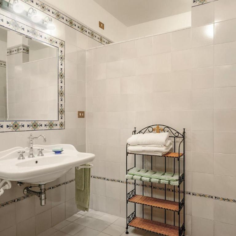 Stunning Home In Gambassi Terme - Casa Vacanza con 6 Camere da Letto - 19