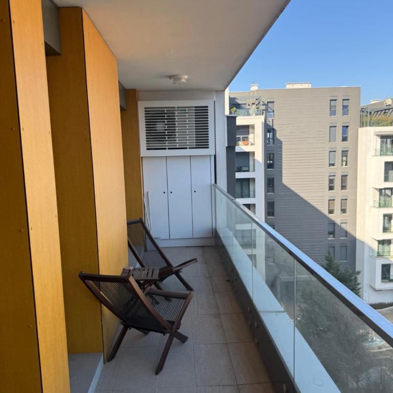 Central Garden grand luxurious apt - Three-Bedroom Apartment - 18