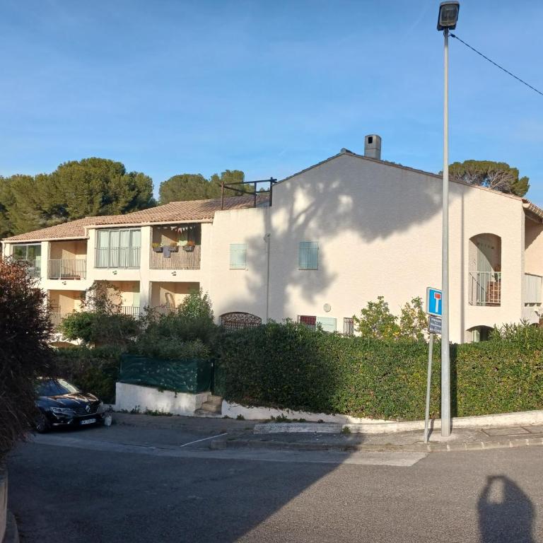 Petit paradis Sanaryen - Apartment mit 1 Schlafzimmer und Balkon - 13