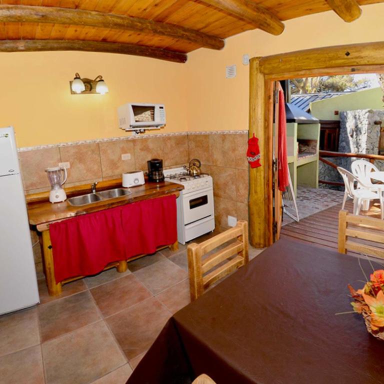 Cabañas Nuevo Dia a 30mt del mar - Casa de 2 dormitorios - 4