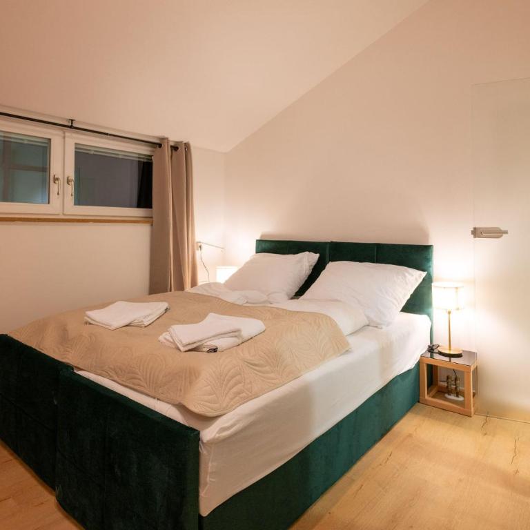 Munich Large Apartment 155 qm with 4 Bedrooms top located 1 to 12 guests - Four-Bedroom Apartment - 29