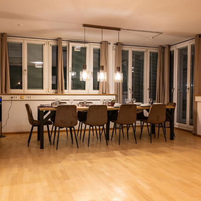 Munich Large Apartment 155 qm with 4 Bedrooms top located 1 to 12 guests - Four-Bedroom Apartment - 18