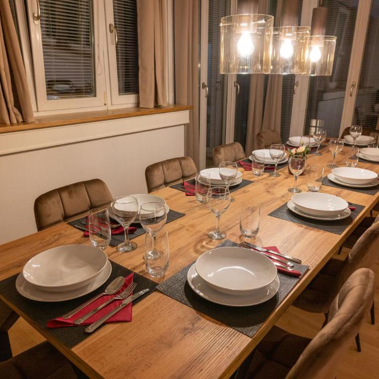 Munich Large Apartment 155 qm with 4 Bedrooms top located 1 to 12 guests - Four-Bedroom Apartment - 16