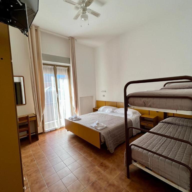 Hotel Villa Carolina Bellaria - Camera Matrimoniale/Doppia con Letti Singoli - 7