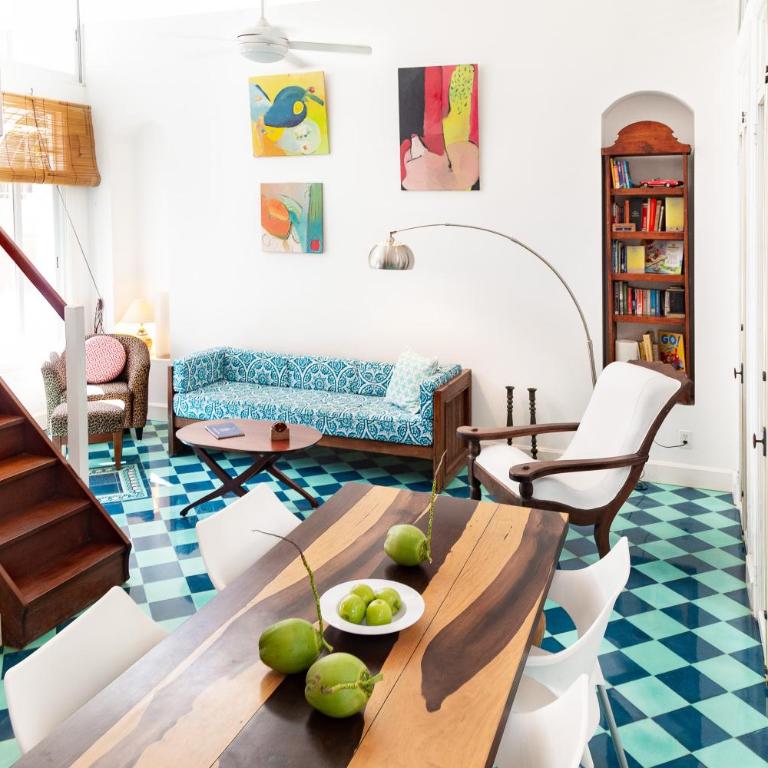 Plantation House - why stay elsewhere - Two-Bedroom Loft Apartment - 3