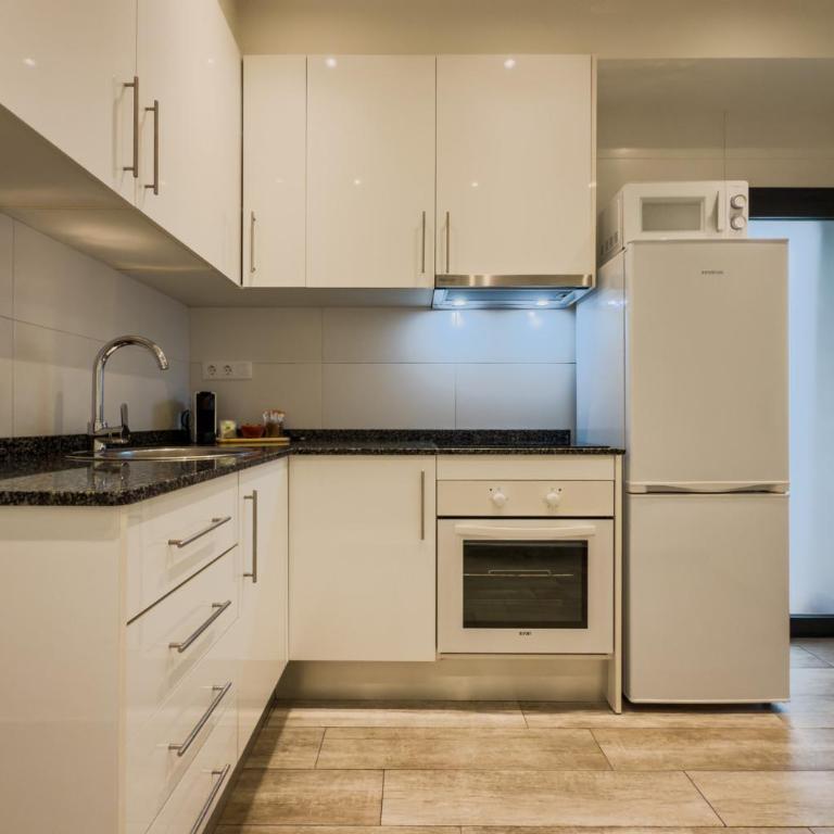 Novus Homes Barcelona Santa Eulalia - Apartamento de 3 dormitorios - 5
