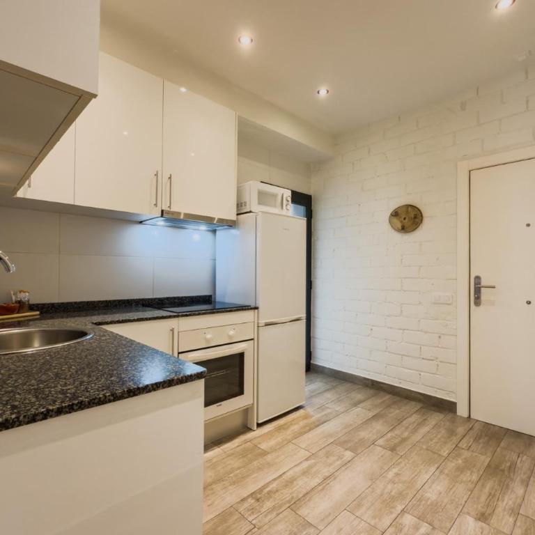 Novus Homes Barcelona Santa Eulalia - Apartamento de 3 dormitorios - 32
