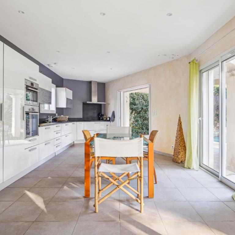 Havre de Paix avec Piscine Privée - Vacation Home - 24