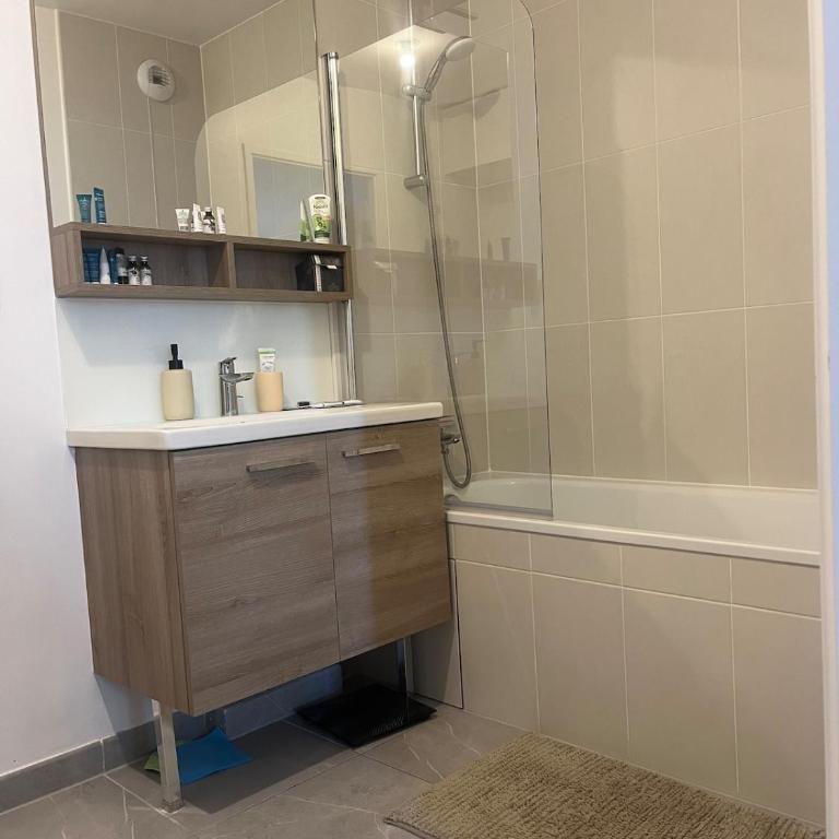 New cozy studio near Roland Garros and Parc des Princes - Studio Apartment with One Double Bed - 5