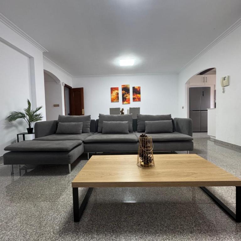 Villa Bajo El Mar - Three-Bedroom Villa - 2