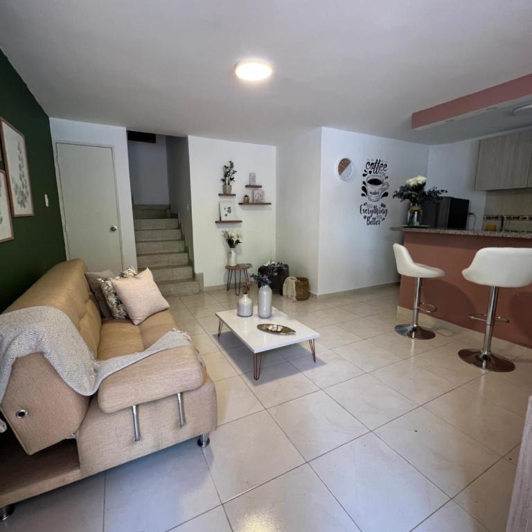 CASA HOTEL FLOR DEL VALLE - Apartamento - 2 niveles - 4