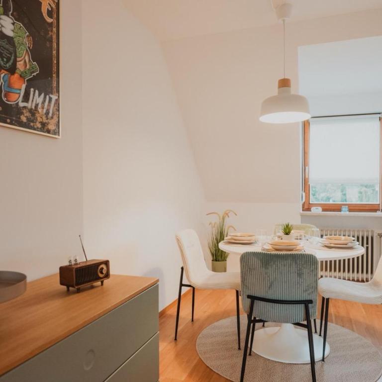 Zentral, Loggia, TG-Platz - Appartamento con 1 Camera da Letto - 2
