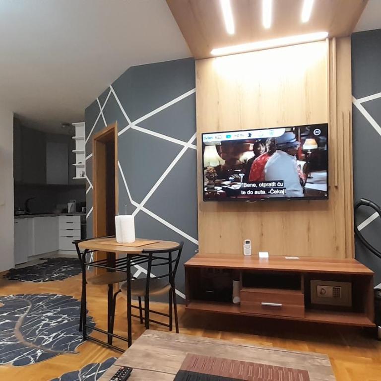 JACUZZI for RELAX - HOLLYWOOD Apartment, STUP, Sarajevo - Deluxe Apartment - 41