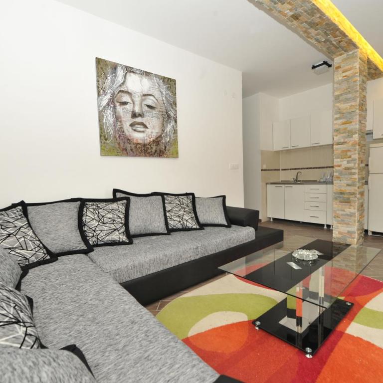 Apartments Darija - Two-Bedroom Apartment - 10