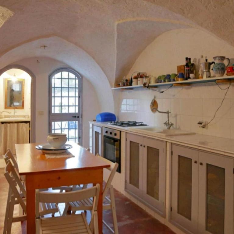 Country House in Ostuni near Rosa Marina Beach - Casa Vacanze con 4 Camere da Letto - 5