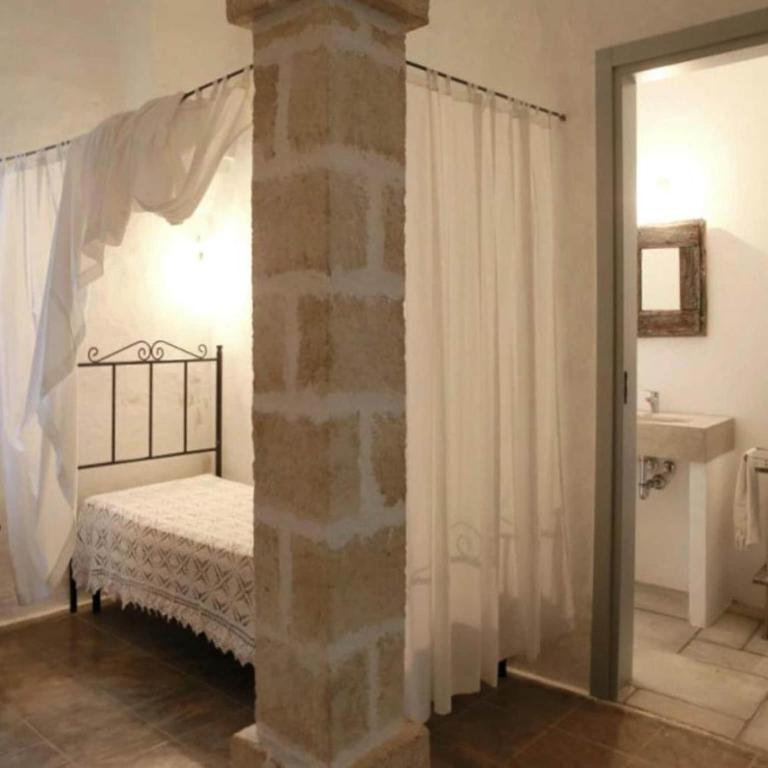 Country House in Ostuni near Rosa Marina Beach - Casa Vacanze con 4 Camere da Letto - 25