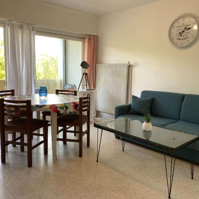 Appartement T2 confortable avec Wifi, loggia spacieuse, garage à Balaruc-les-Bains - FR-1-553-289 - Appartement - 1