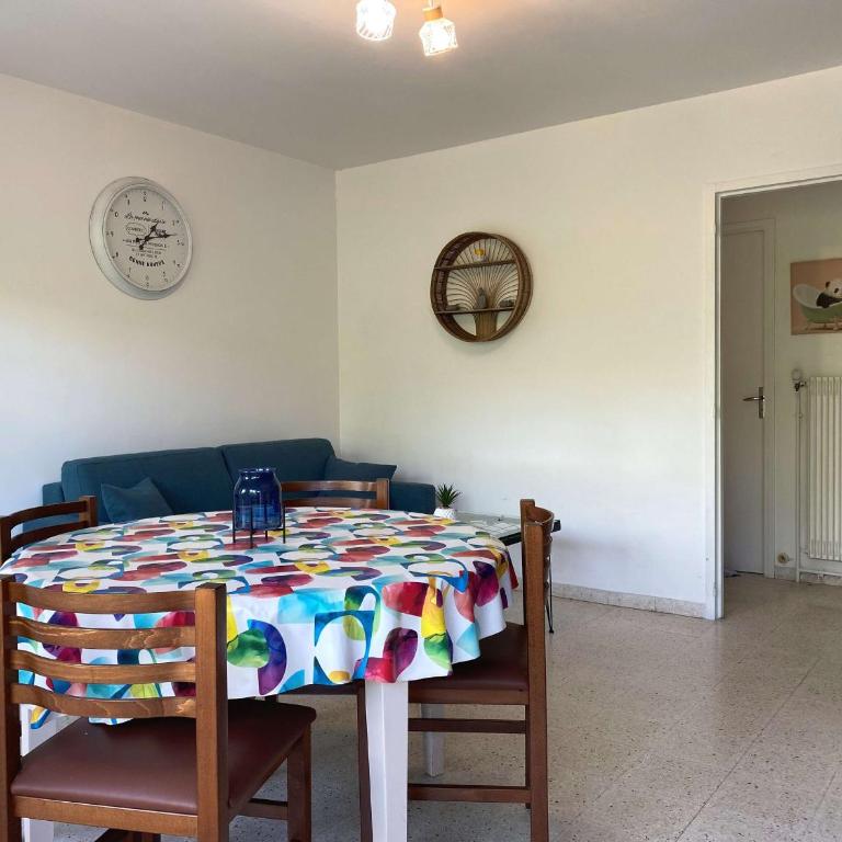 Appartement T2 confortable avec Wifi, loggia spacieuse, garage à Balaruc-les-Bains - FR-1-553-289 - Appartement - 3
