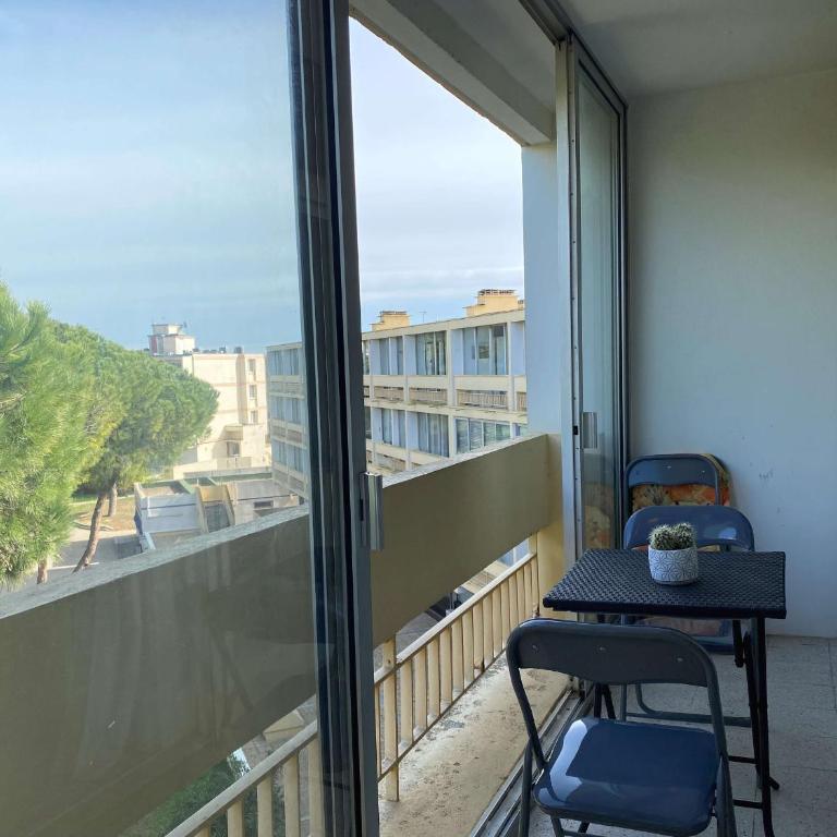 Appartement T2 confortable avec Wifi, loggia spacieuse, garage à Balaruc-les-Bains - FR-1-553-289 - Appartement - 6