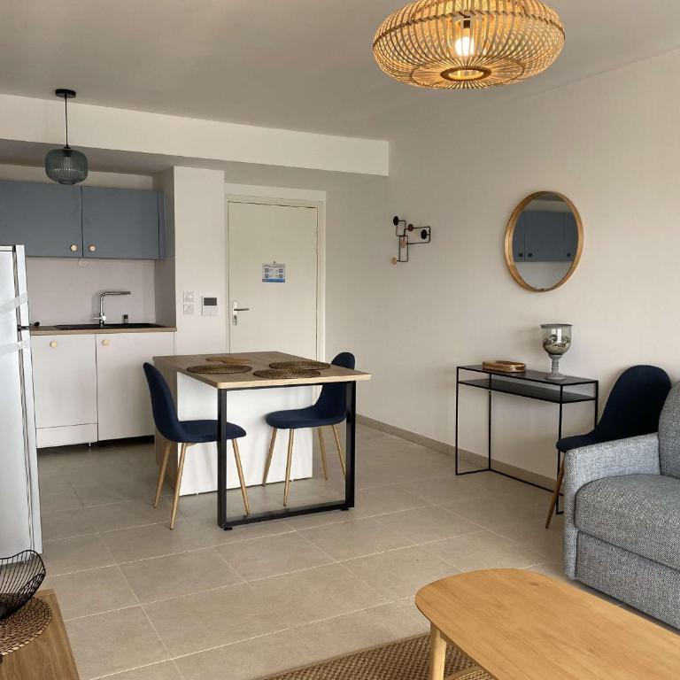 Bel appartement T2 avec terrasse privative et parking à Balaruc-les-Bains - FR-1-553-299 - Appartement - 5