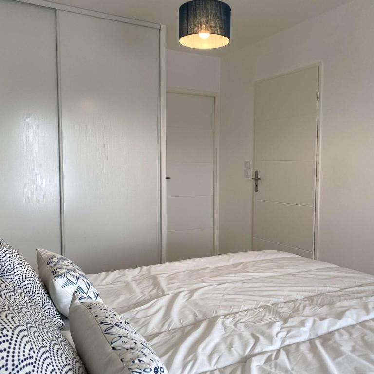 Bel appartement T2 avec terrasse privative et parking à Balaruc-les-Bains - FR-1-553-299 - Appartement - 8