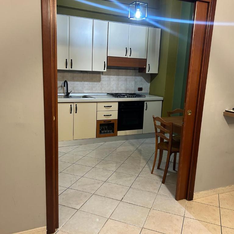 Peppe triple rooms Napoli centro - Appartamento con 3 Camere da Letto - 6