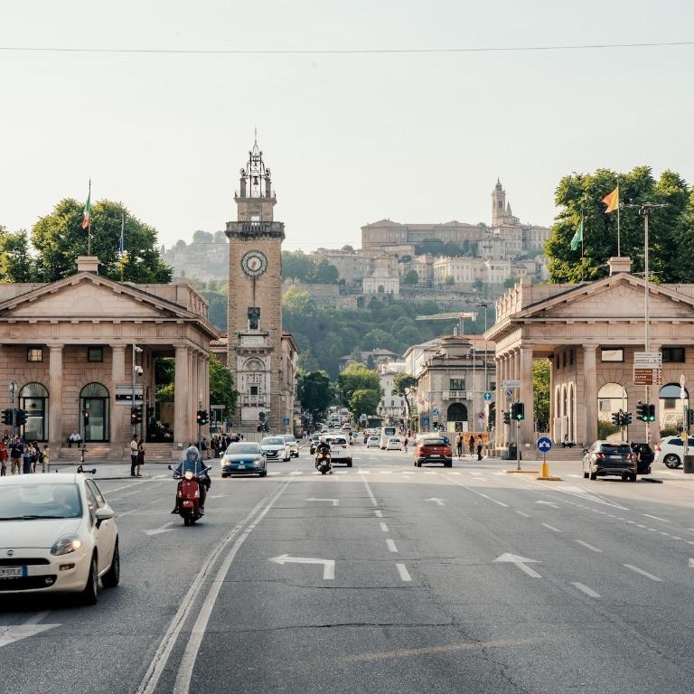 Viale Vittorio alla funicolare città alta - Appartamento Monolocale - 13