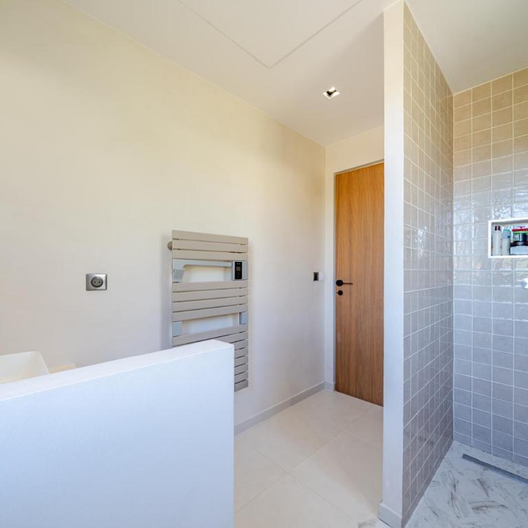 Villa Moderne avec Piscine Privée - Proche de Nice - Villa 3 Chambres - 30