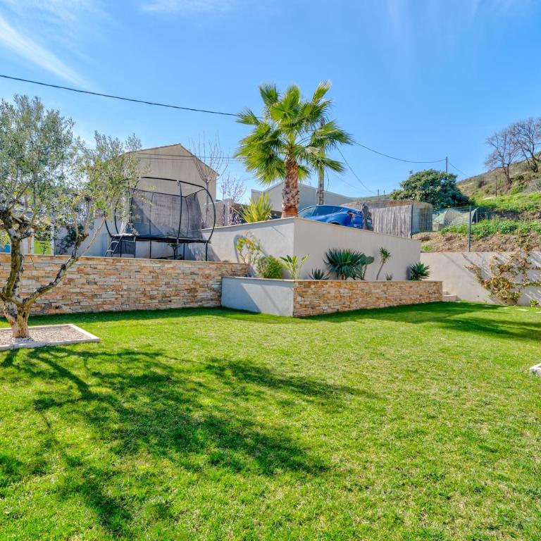 Villa Moderne avec Piscine Privée - Proche de Nice - Villa 3 Chambres - 12