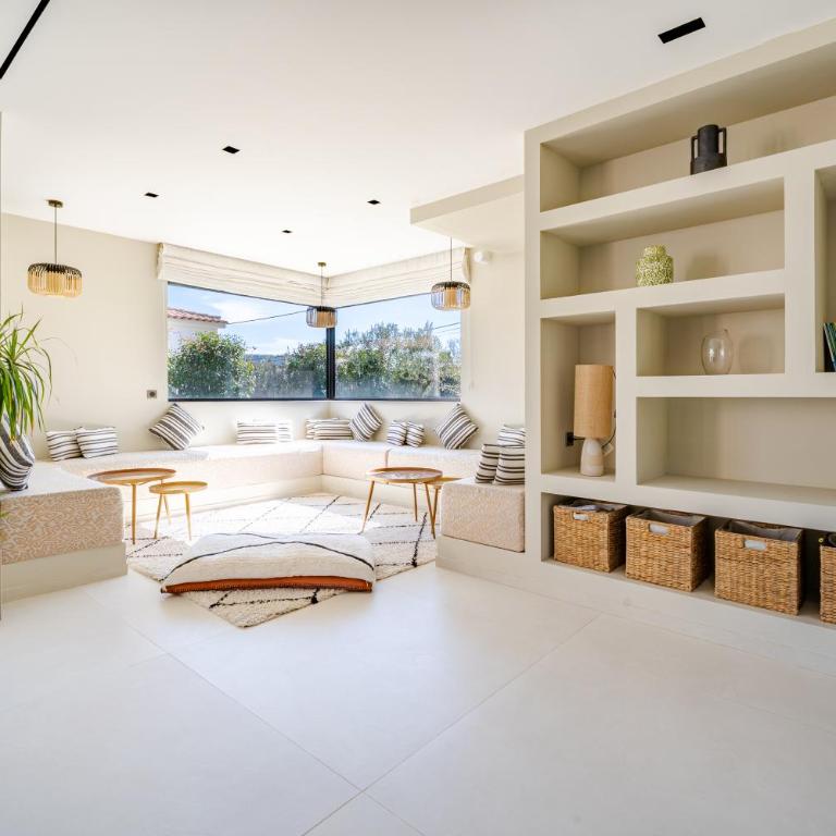 Villa Moderne avec Piscine Privée - Proche de Nice - Villa 3 Chambres - 33