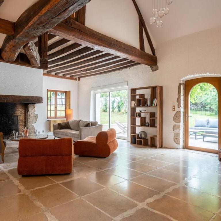 Le Clos des Moriers 2 hours from Paris-Piscine-12 pers - Villa - 6
