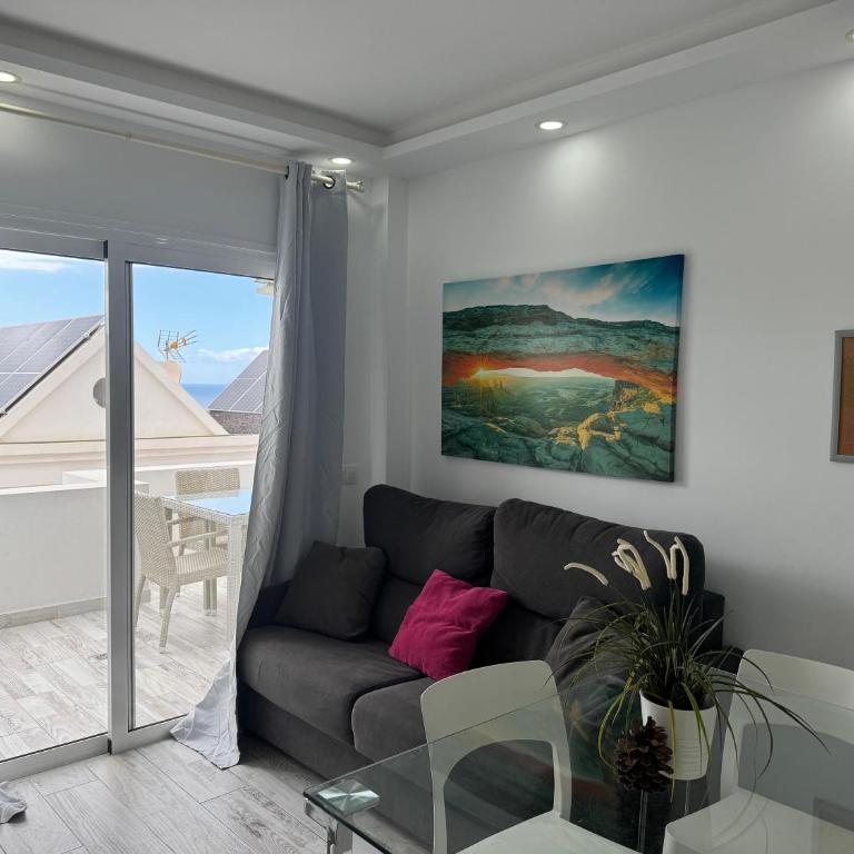 San Eugenio Stunning Apartments with Pool Tenerife - One-Bedroom Apartment with Balcony and Sea View - 3