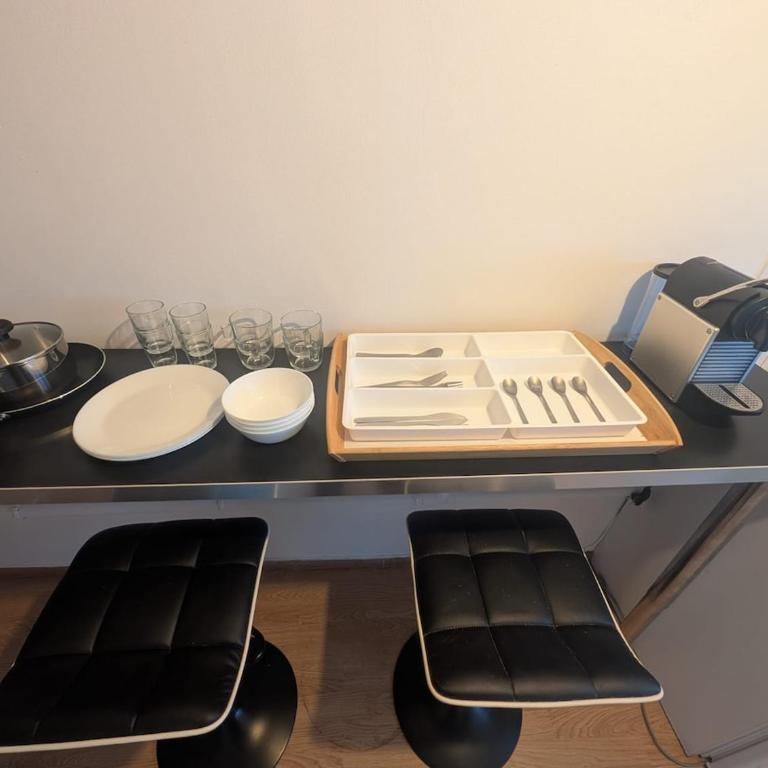 Studio Hyper Centre au Calme, Confort & Équipé - Two-Bedroom Apartment - 8
