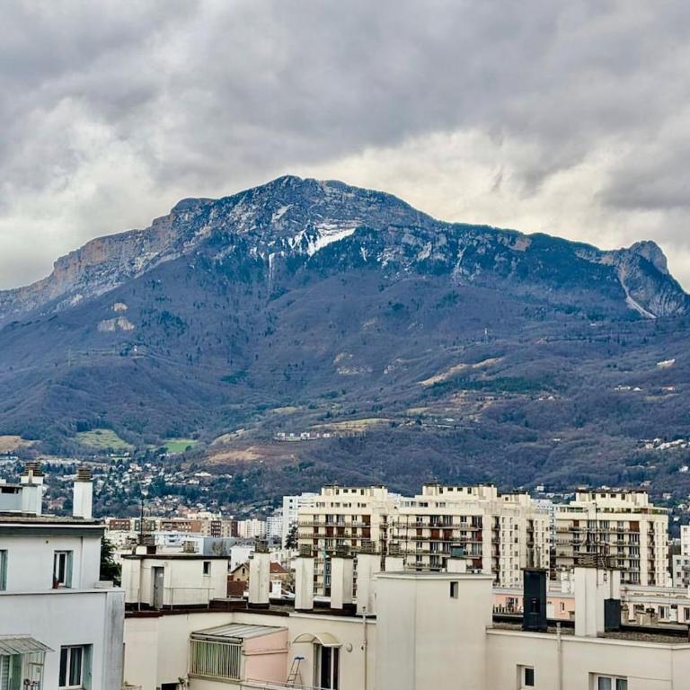 Spacious 80m2 Apartment - 8th Floor, Free Parking, Sleeps 5 - Apartment mit 2 Schlafzimmern - 11