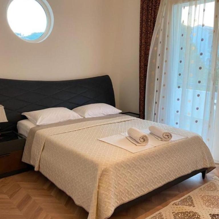 B&B Lovac - Dvokrevetna Soba sa Bračnim Krevetom i Terasom - 9