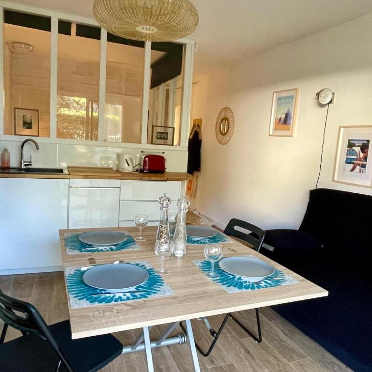 T2 avec terrasse proche de la plage de Royan dans le Quartier du Parc - One-Bedroom Apartment - 10