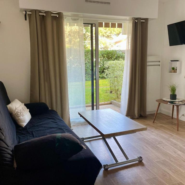 T2 avec terrasse proche de la plage de Royan dans le Quartier du Parc - One-Bedroom Apartment - 8
