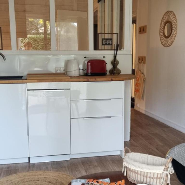 T2 avec terrasse proche de la plage de Royan dans le Quartier du Parc - One-Bedroom Apartment - 11