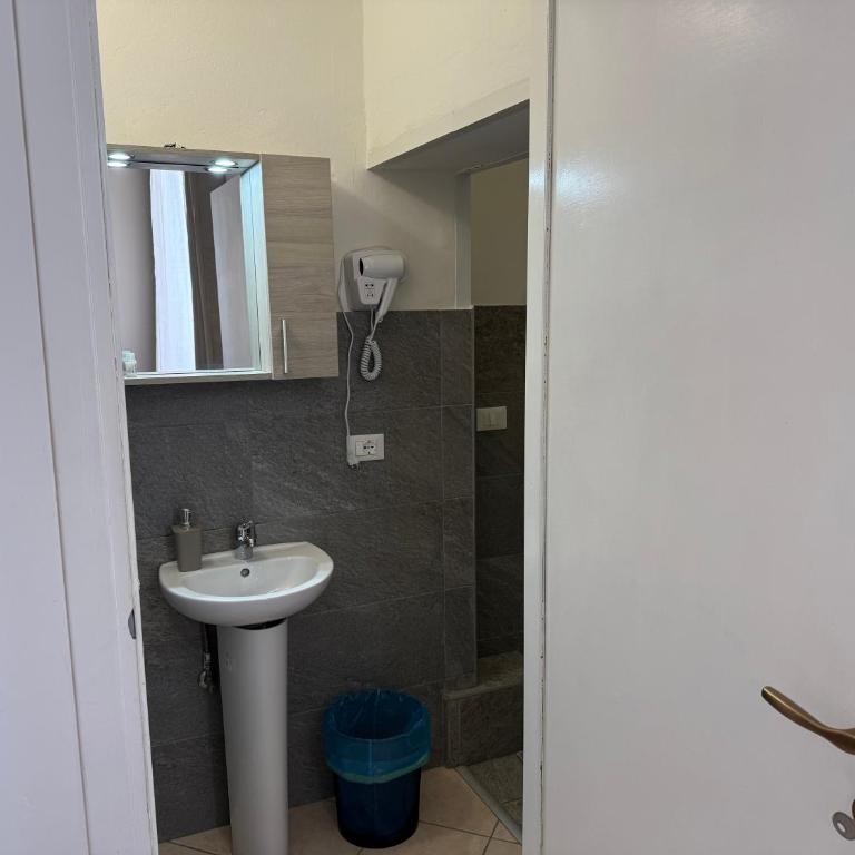 Affittacamere Home&Stazione Bologna - Superior Double Room - 2