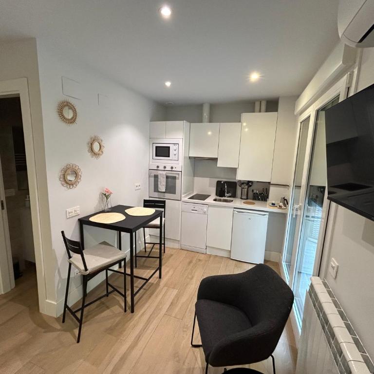 Apartamentos Dream - Estudio con 1 cama grande - 3