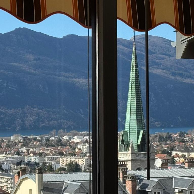 Joli studio avec vue lac, parking et proche Thermes Chevalley - FR-1-555-97 - Studio - 1