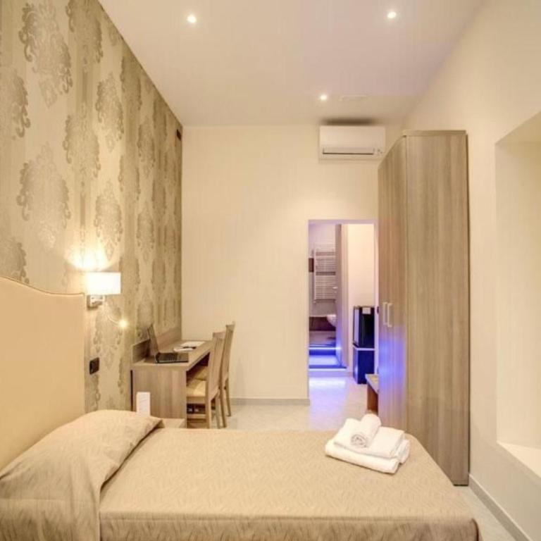 Colosseo28 three private rooms - Appartamento con 3 Camere da Letto - 2