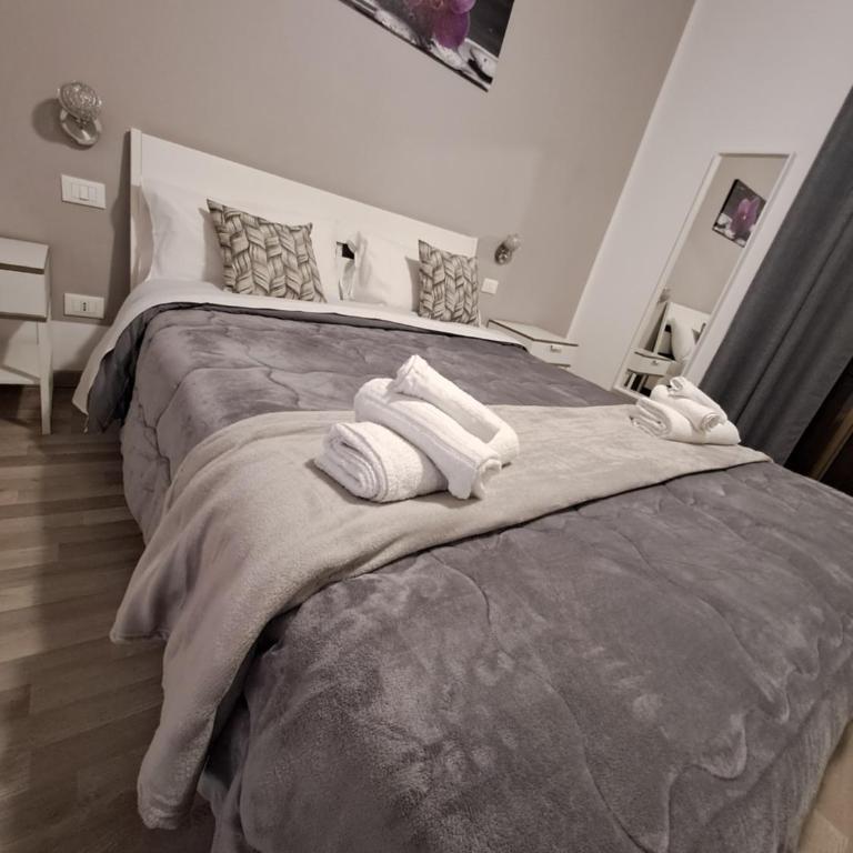 Bedroom la stazione - Double Room with Balcony - 9