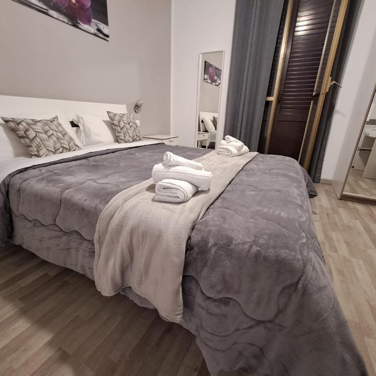 Bedroom la stazione - Double Room with Balcony - 8